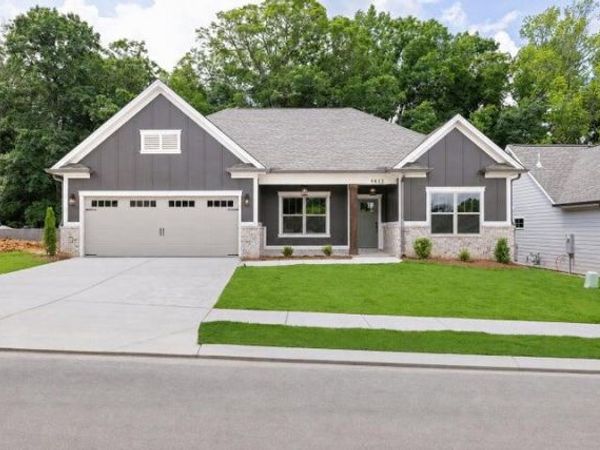 9852 Mayfly Road, Ooltewah, TN 37363