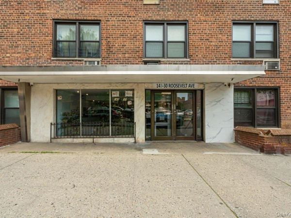 143-30 Roosevelt Avenue , Unit 3L, Flushing, NY 11354