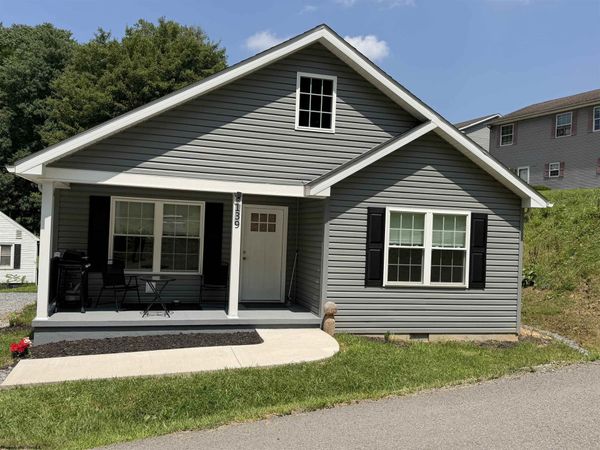 139 Montgomery Road, Weston, WV 26452