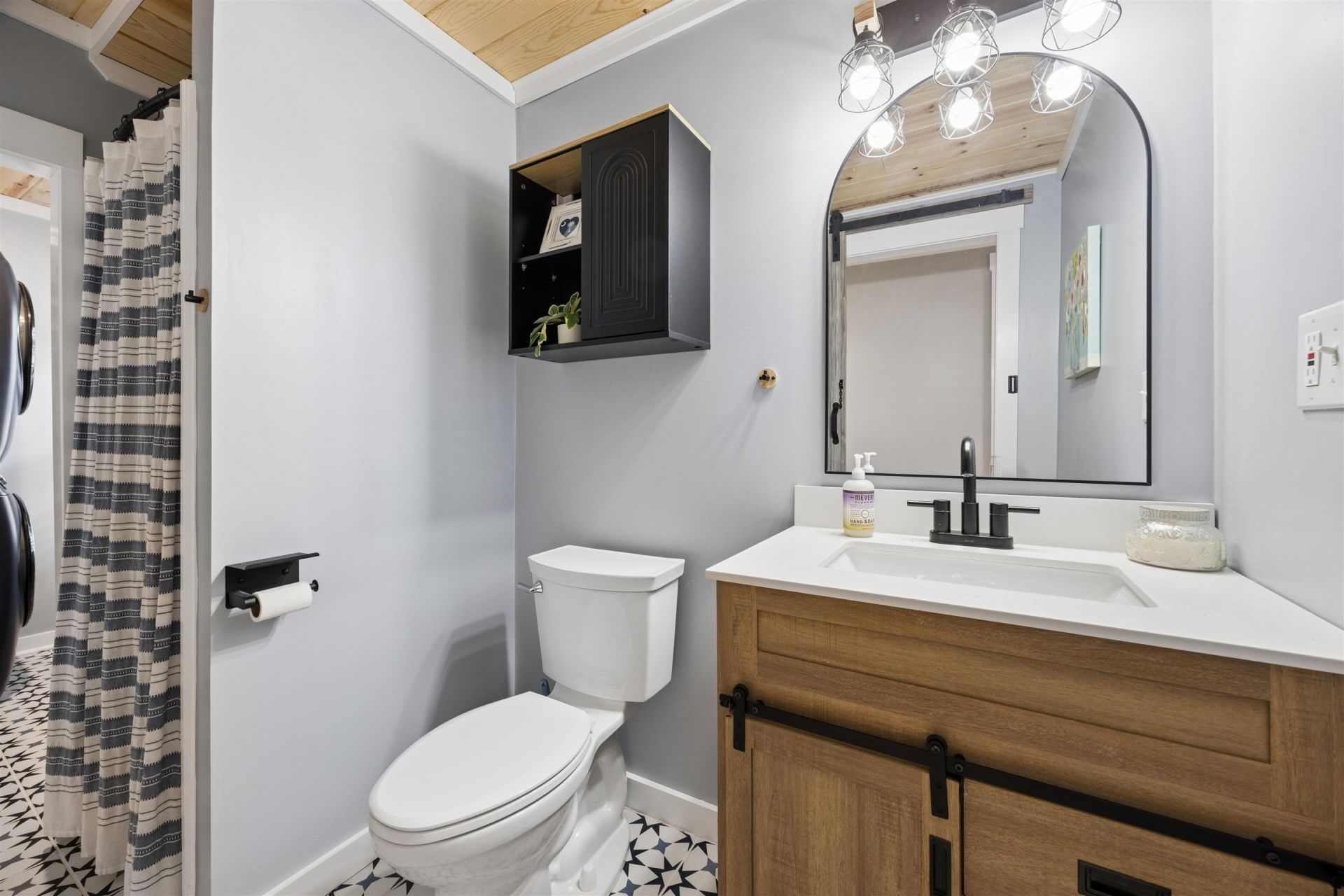 1818 Kingfisher Dr. Photo 21