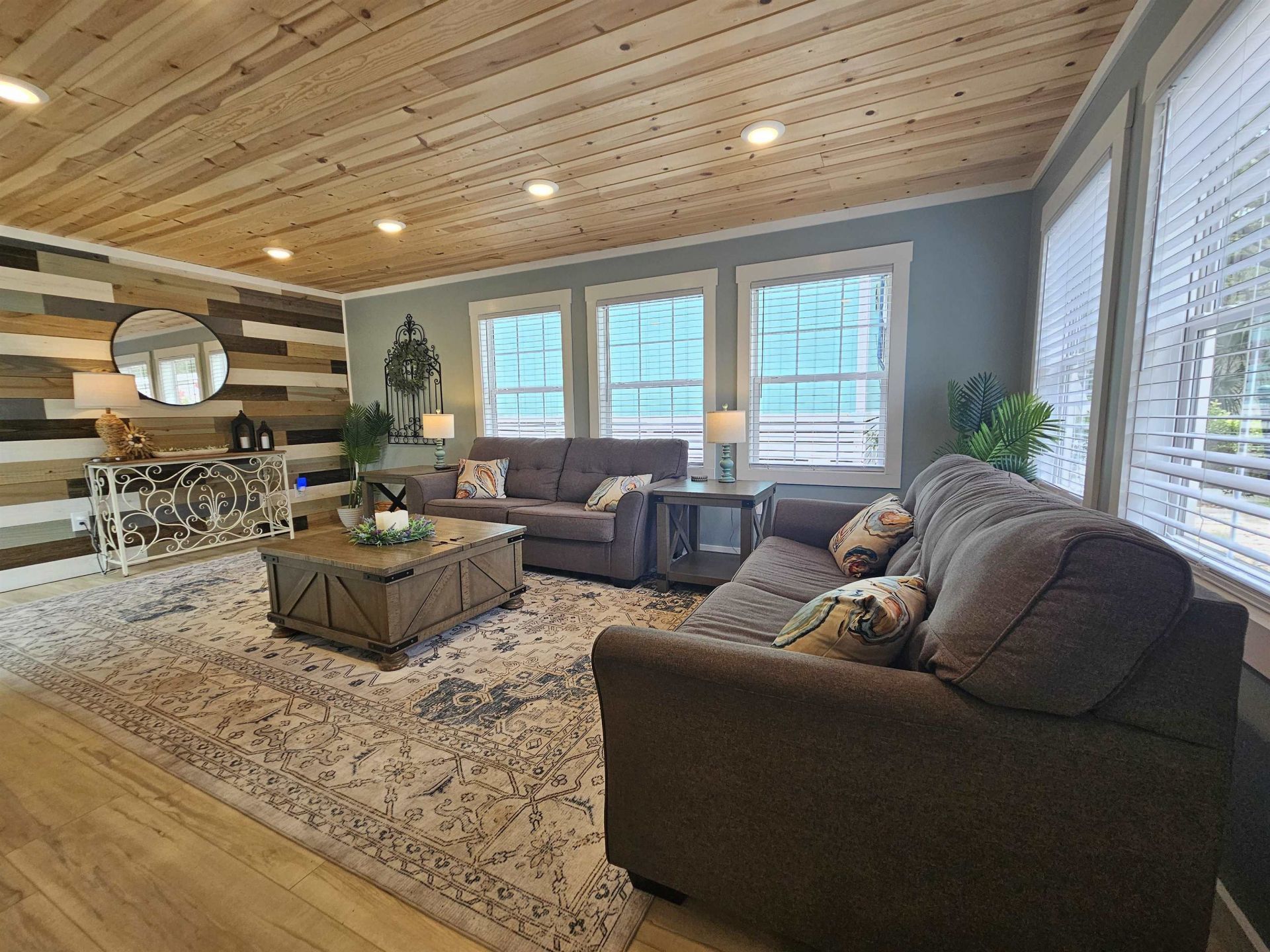 1818 Kingfisher Dr.  Photo 4
