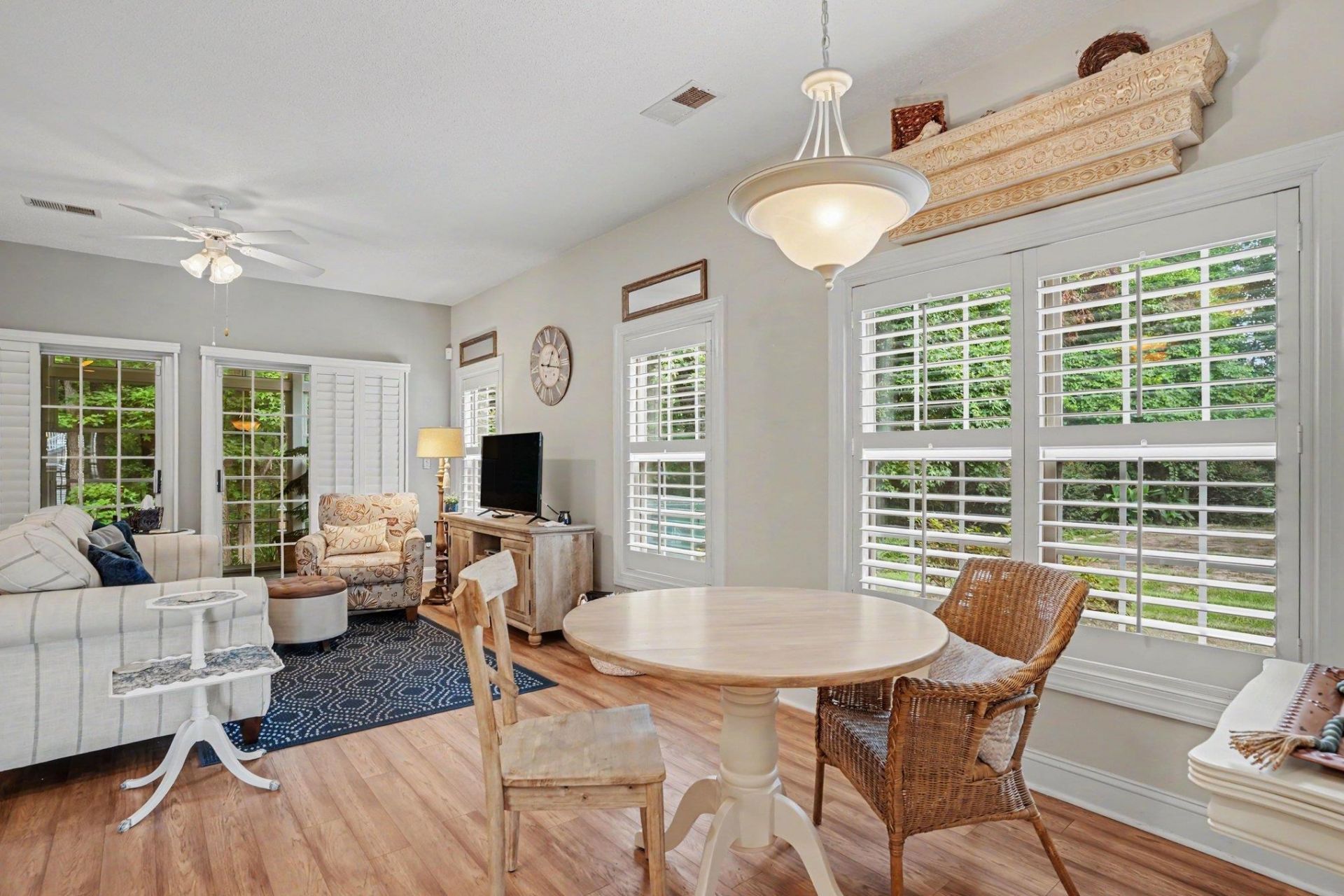 5050 Belleglen Ct.  Photo 9