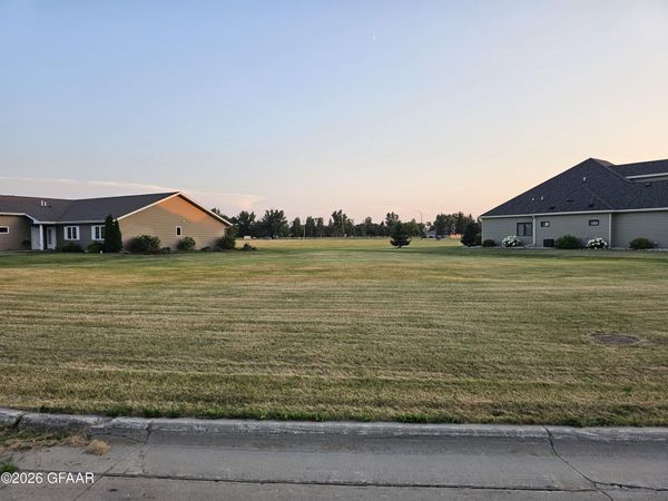 2425 PEBBLE BEACH Road , East Grand Forks, MN 56721