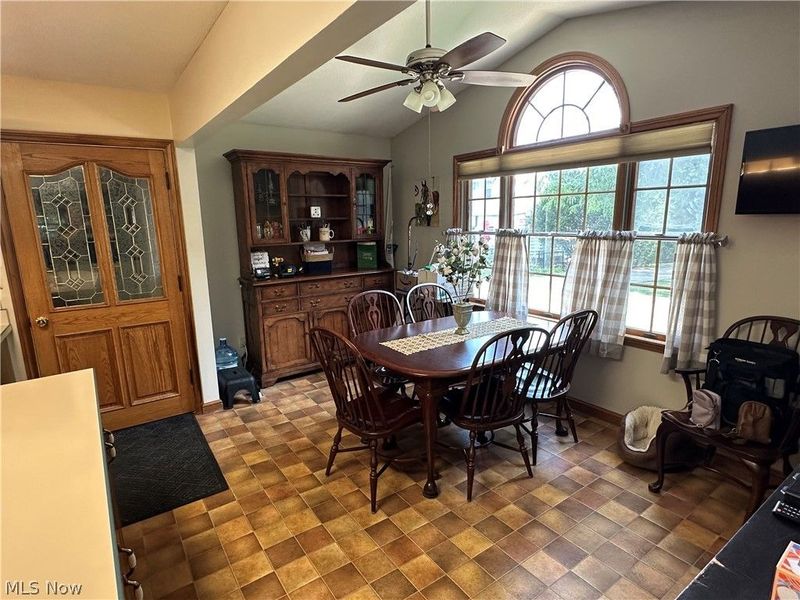 603 W Main Street, Bellevue, OH 44811 Photo 11