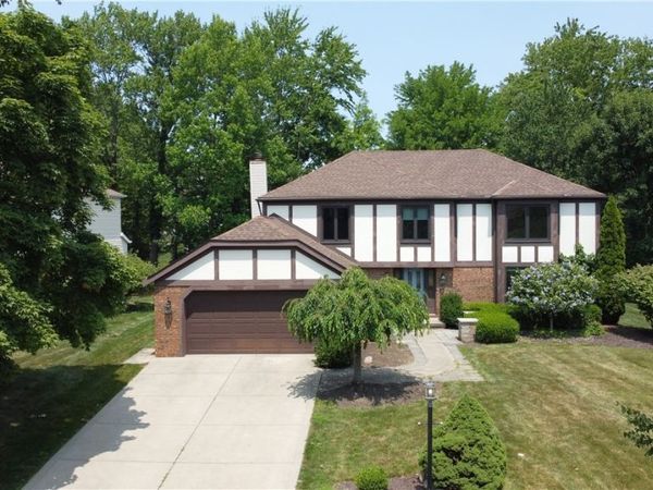 16932 Willow Wood Drive , Strongsville, OH 44136