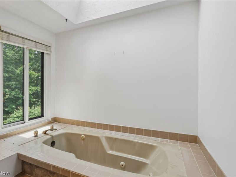 16932 Willow Wood Drive, Strongsville, OH 44136 Photo 25