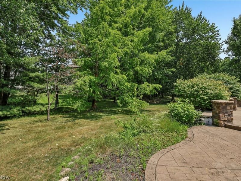 16932 Willow Wood Drive, Strongsville, OH 44136 Photo 36
