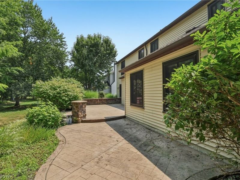 16932 Willow Wood Drive, Strongsville, OH 44136 Photo 37