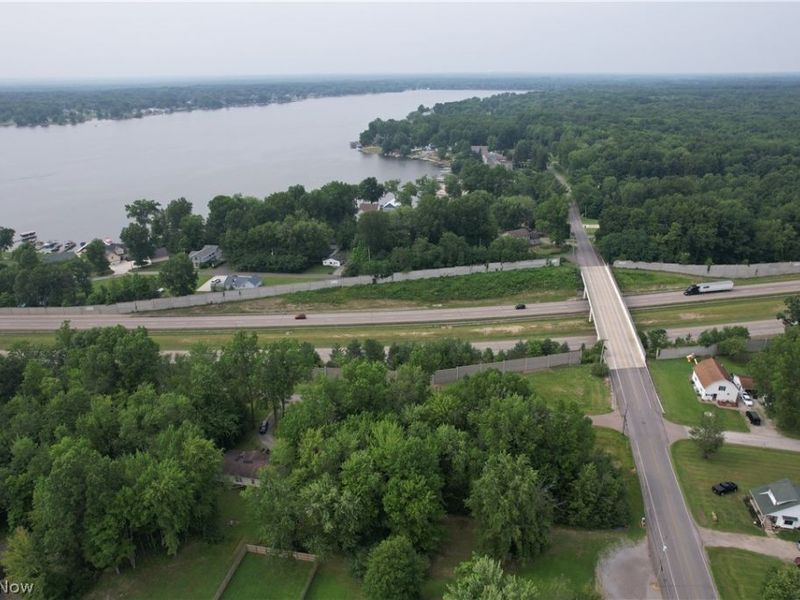 N East River Road, Lake Milton, OH 44429 Photo 10