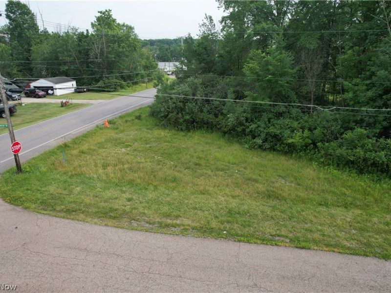 N East River Road, Lake Milton, OH 44429 Photo 13