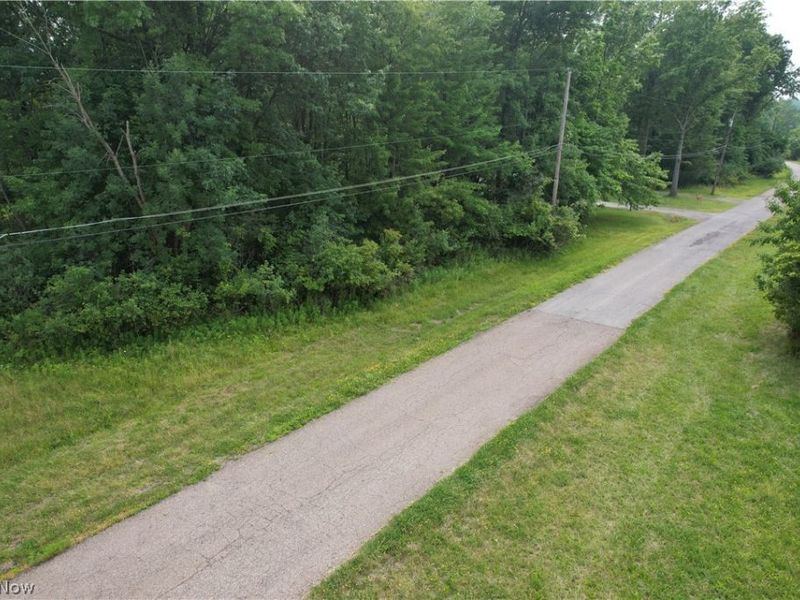 N East River Road, Lake Milton, OH 44429 Photo 14