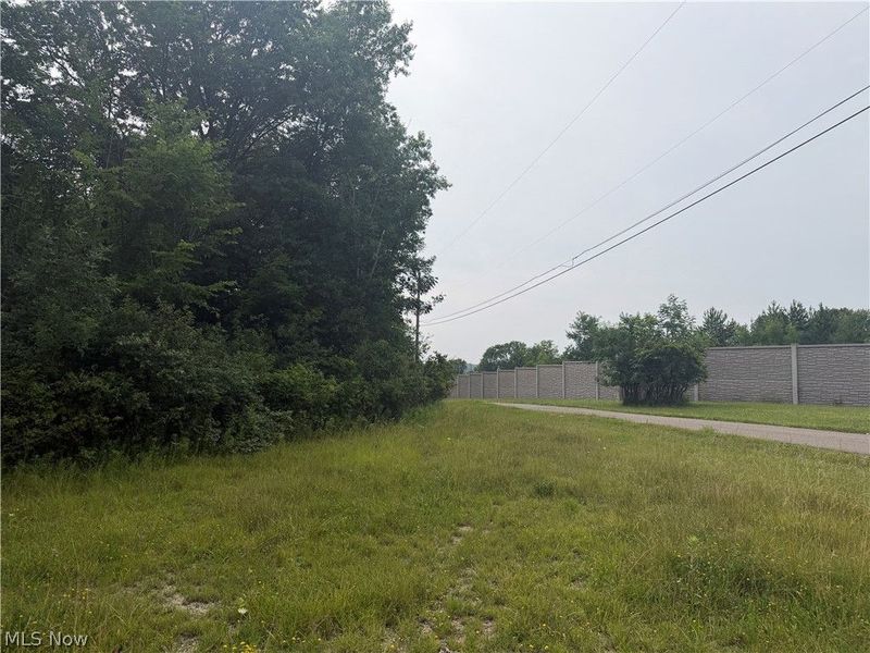 N East River Road, Lake Milton, OH 44429 Photo 17