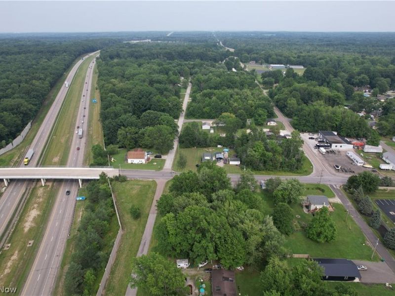 N East River Road, Lake Milton, OH 44429 Photo 7