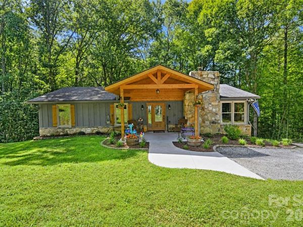 336 Hillside Road , Penrose, NC 28766