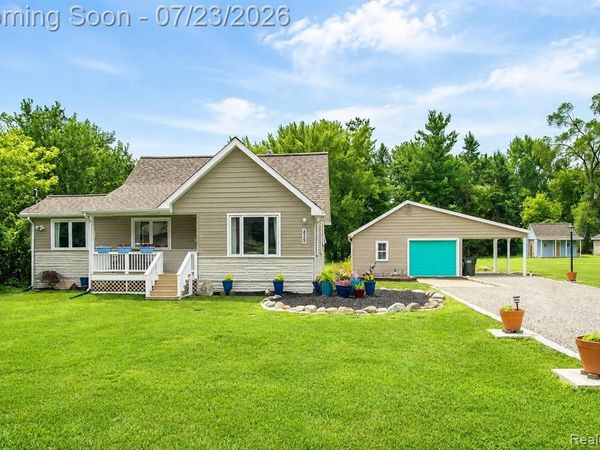 829 Francis Street, Rochester Hills, MI 48307
