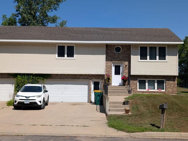 137 Barony Road , Le Sueur, MN 56058