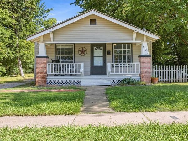 407 W 1st Street, Edmond, OK 73003