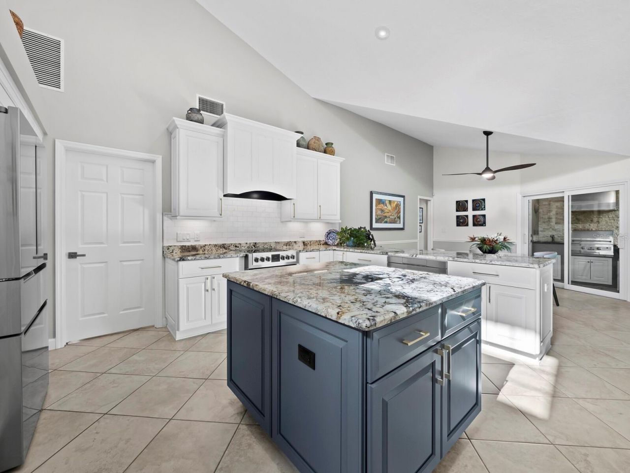 8314 Cypress Hollow Drive, Sarasota, FL 34238 Photo