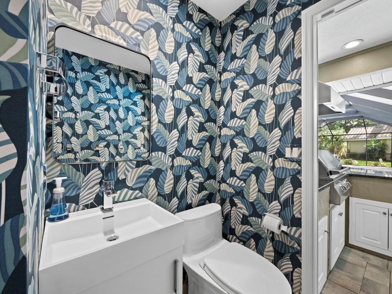 8314 Cypress Hollow Drive, Sarasota, FL 34238 Photo