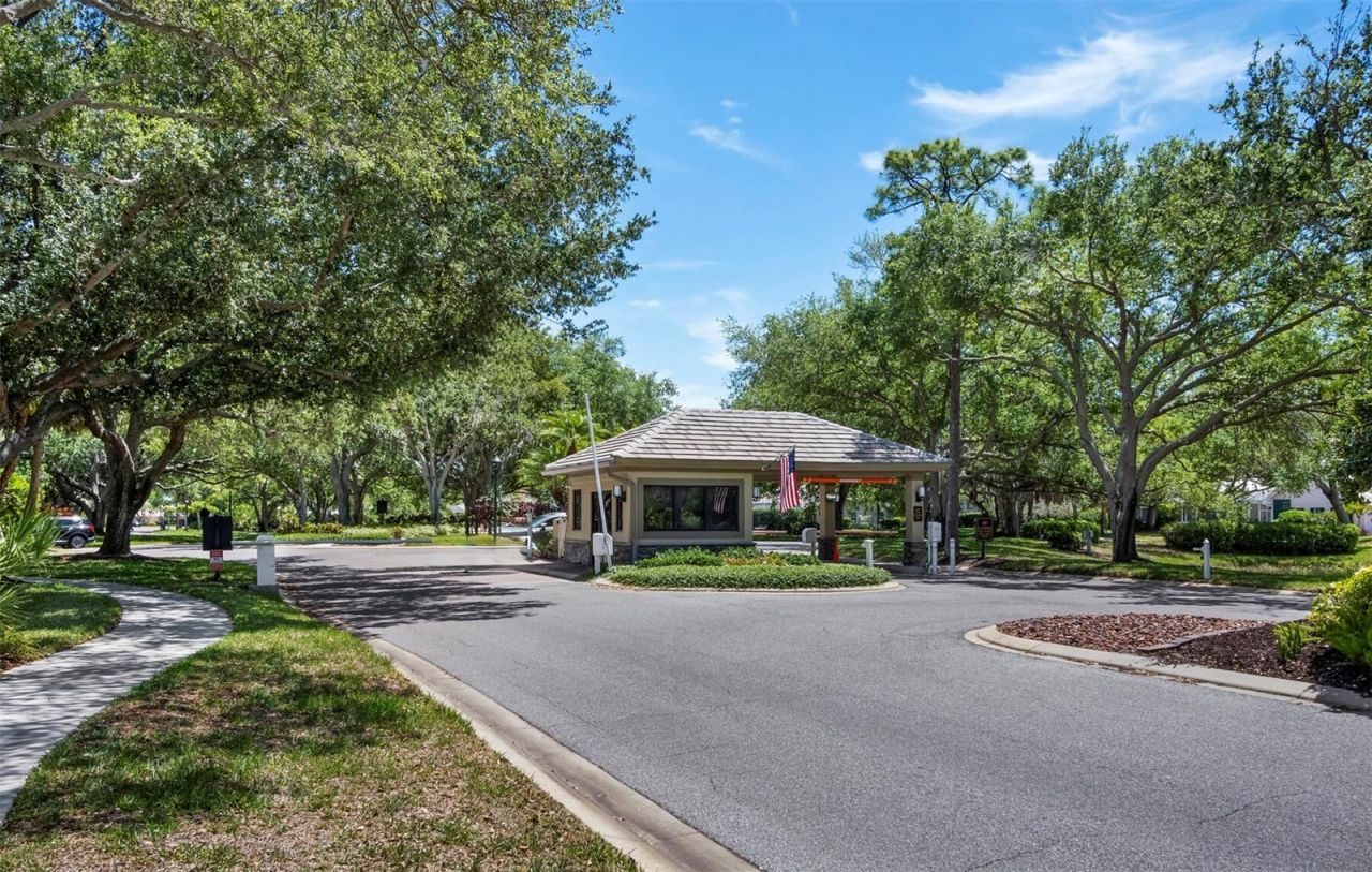 8314 Cypress Hollow Drive, Sarasota, FL 34238 Photo