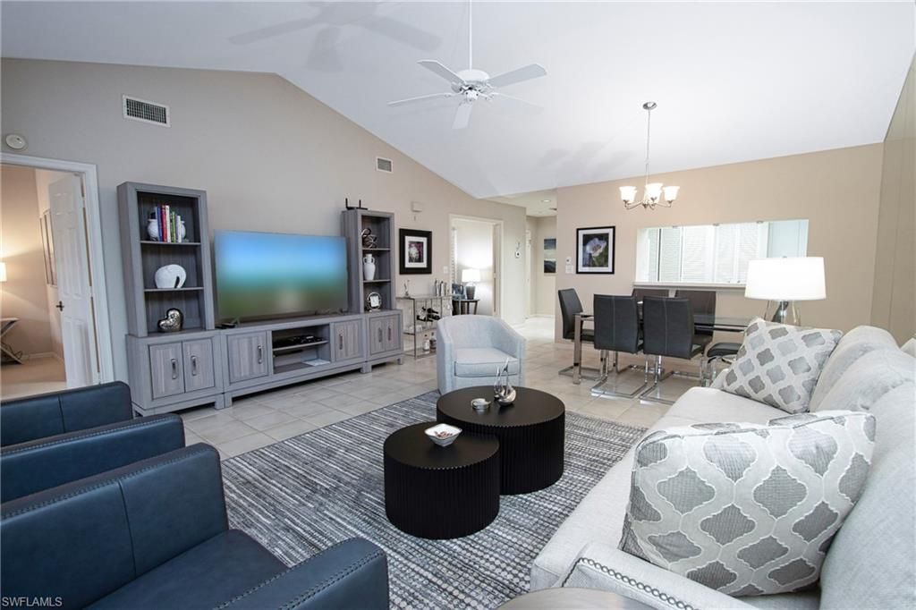 5637 Turtle Bay Dr, Unit II-22, Naples, FL 34108 Photo