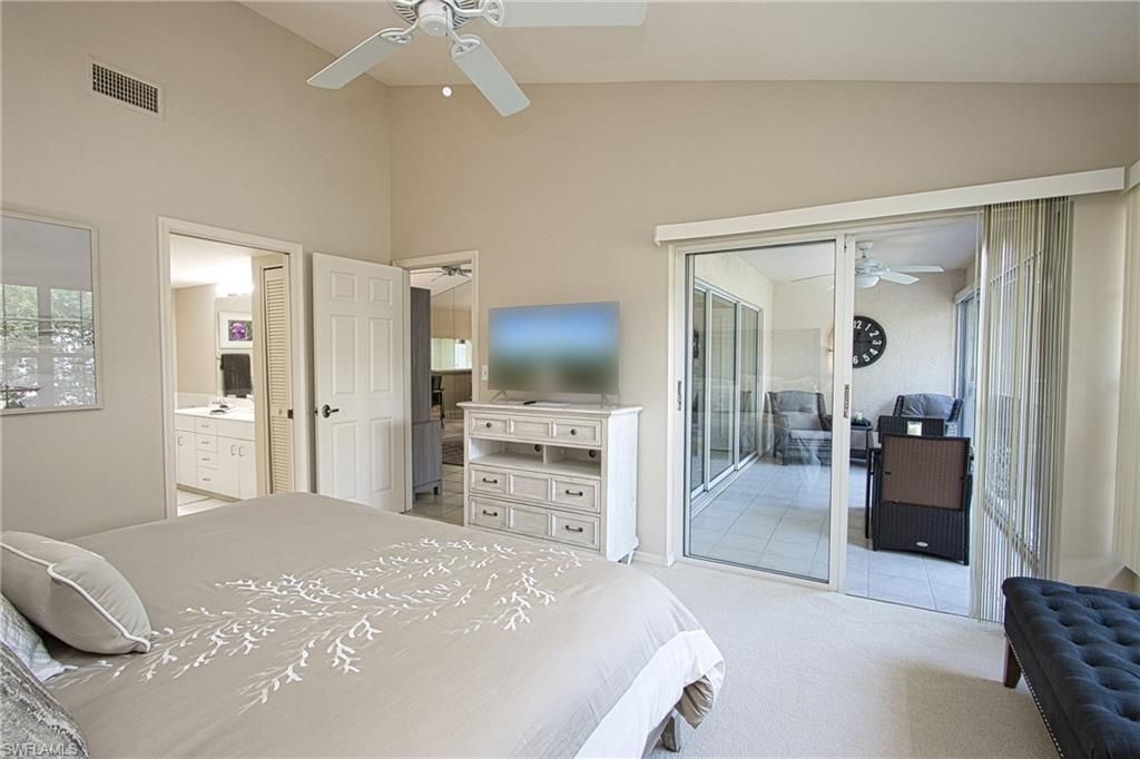 5637 Turtle Bay Dr, Unit II-22, Naples, FL 34108 Photo