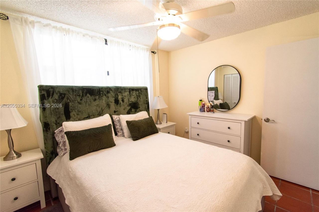 1621 Collins Ave, Unit 205, Miami Beach, FL 33139 Photo