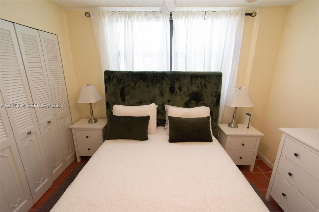 1621 Collins Ave, Unit 205, Miami Beach, FL 33139 Photo