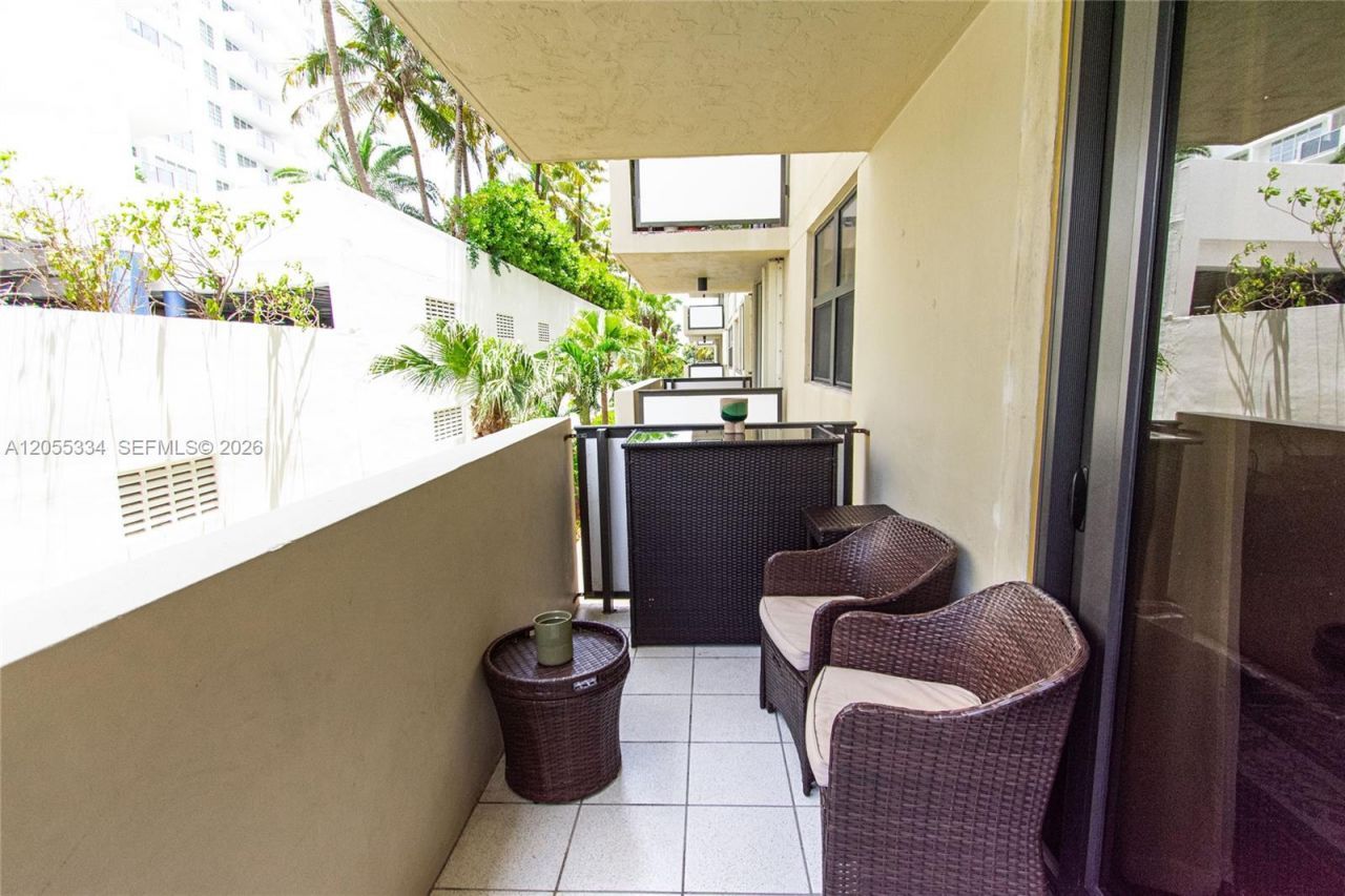 1621 Collins Ave, Unit 205, Miami Beach, FL 33139 Photo