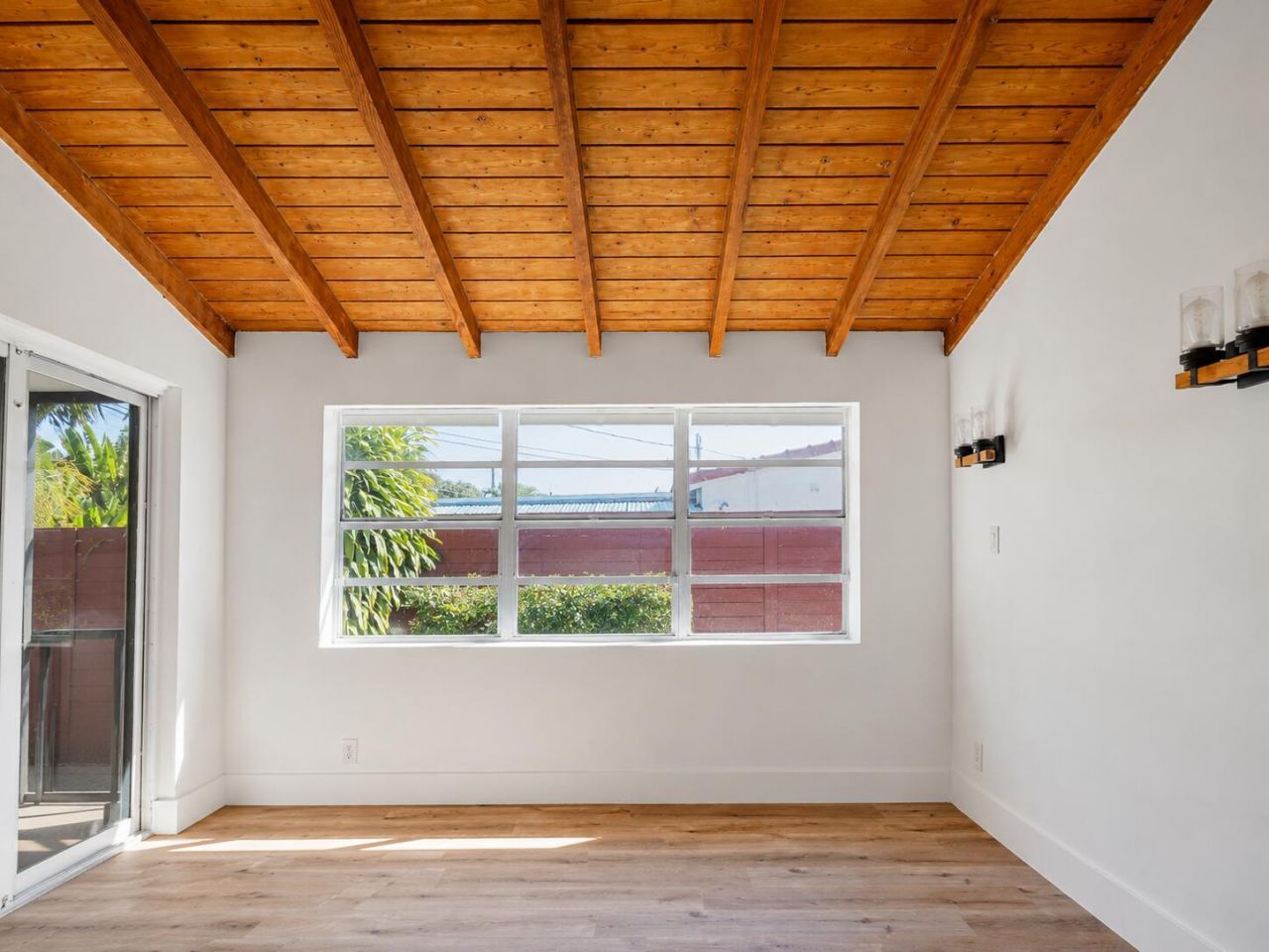 819 NE 2nd Court, Hallandale Beach, FL 33009 Photo