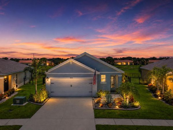 10555 SW VASARI Way, Port St. Lucie, FL 34987