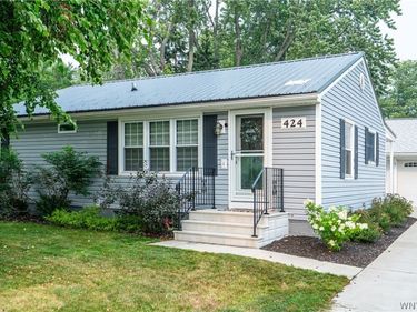 424 Sunset Drive , Hamburg, NY 14075