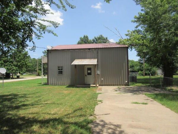 167 W 1st Avenue , Welch, OK 74369