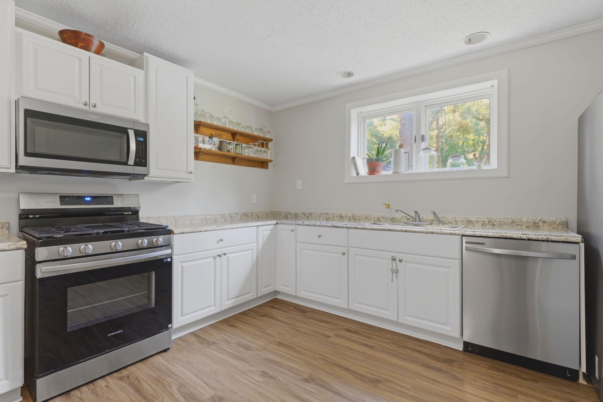 303 Woodbridge Road Photo 13