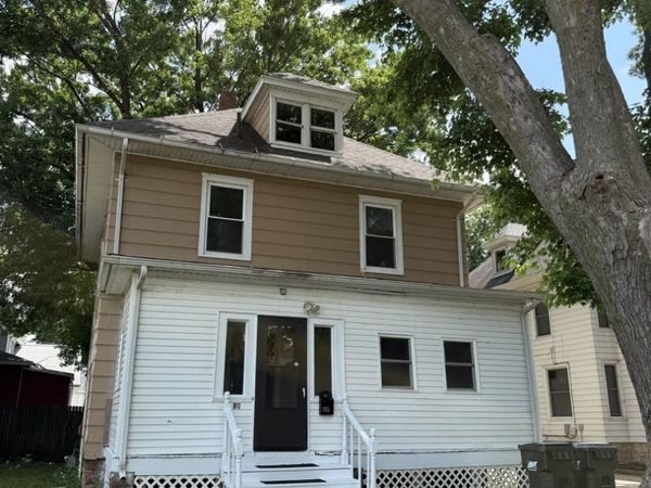 108 6th Avenue , Sterling, IL 61081