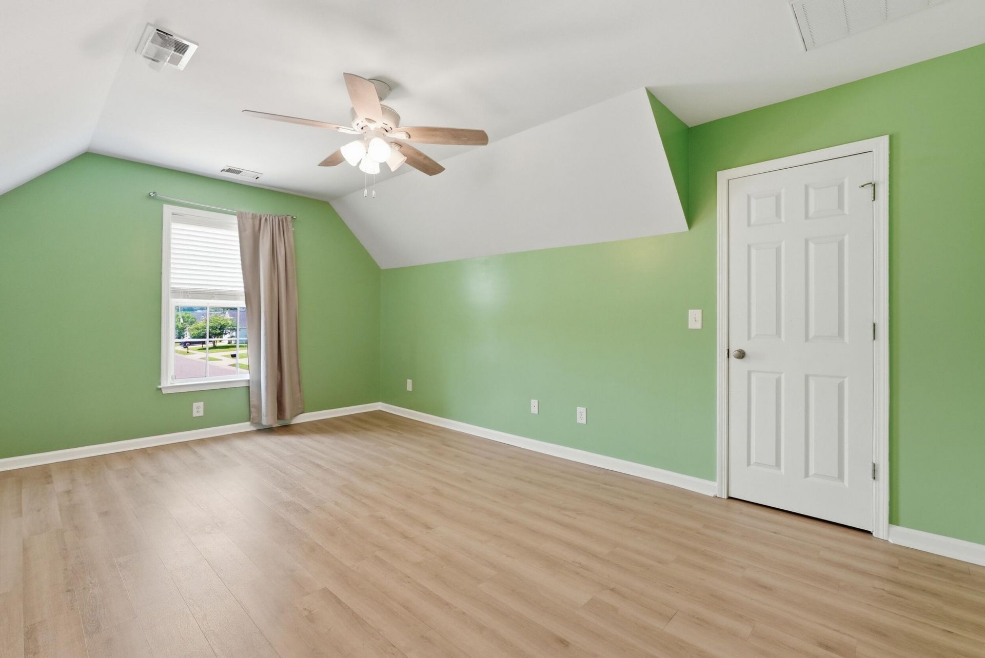 502 Fellers Court Photo 23