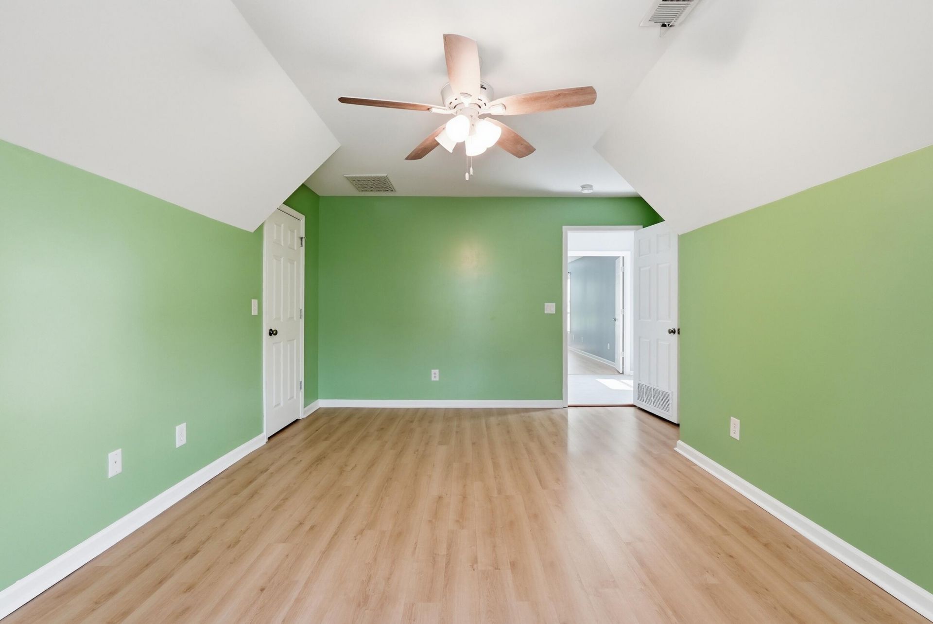 502 Fellers Court Photo 24