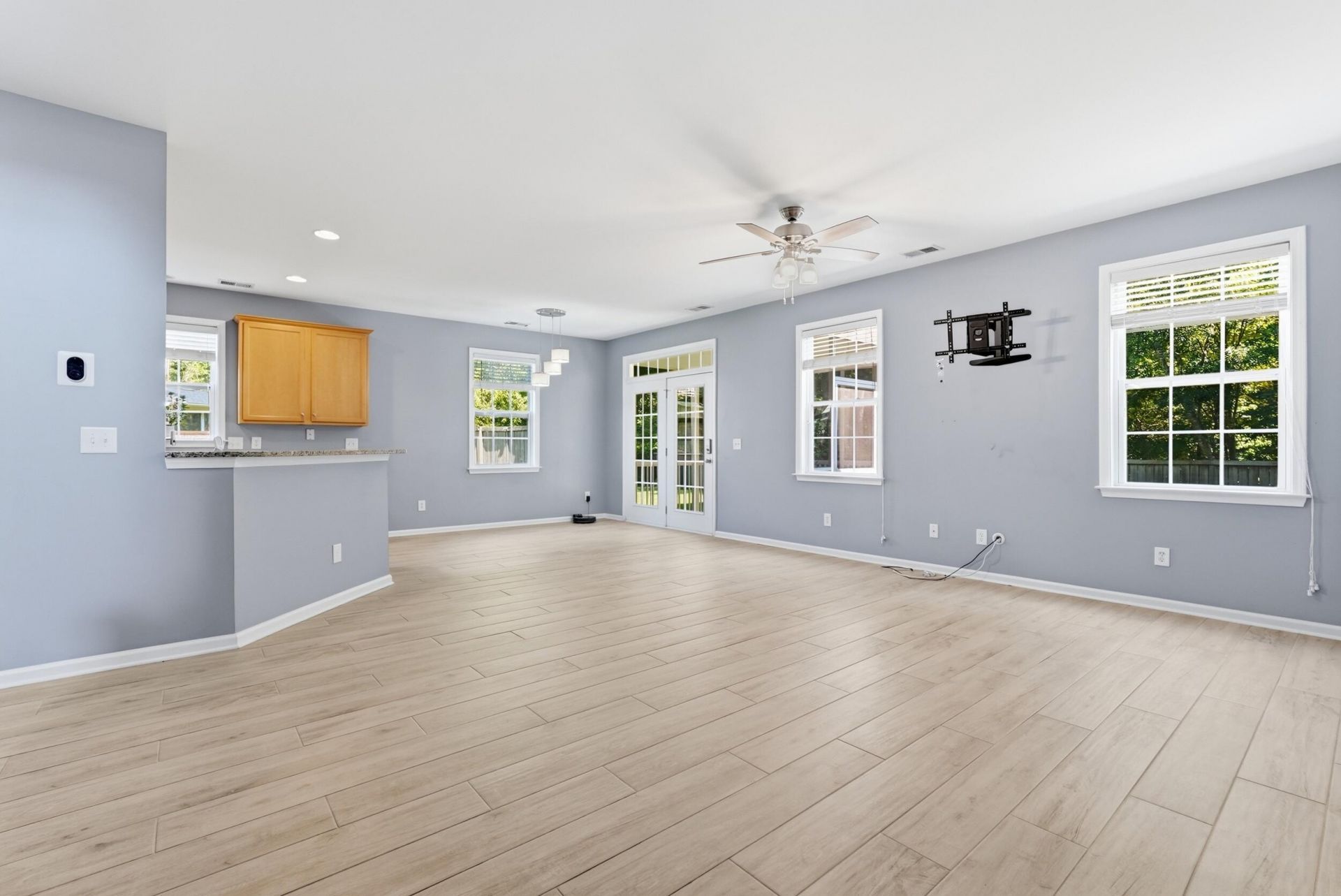 502 Fellers Court Photo 7