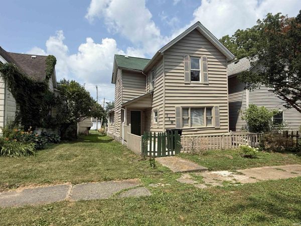 118 S Walsh Street, Garrett, IN 46738