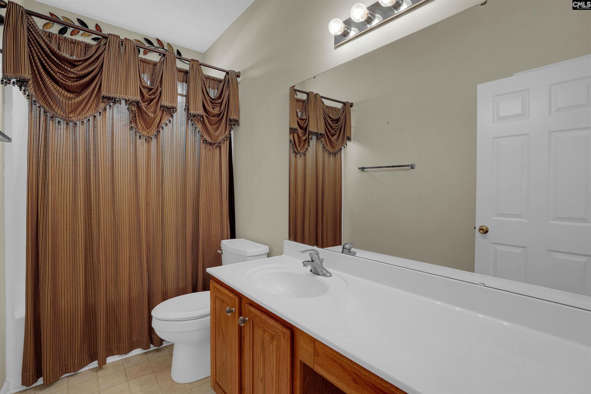 425 Keowee Drive  Photo 18