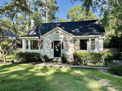 822 Poinsettia Street , Columbia, SC 29205