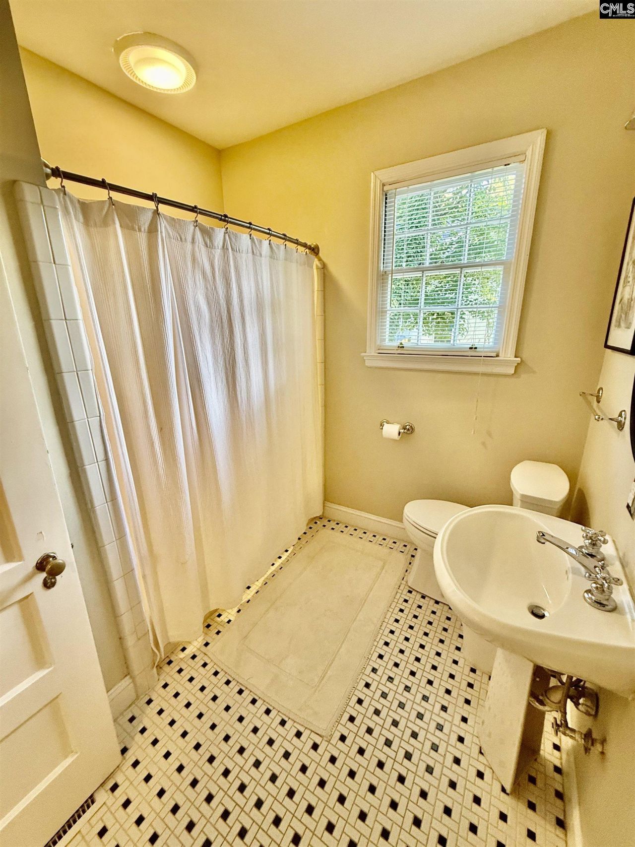 822 Poinsettia Street  Photo 22