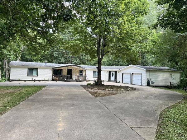 2888 Lyons Avenue, Kalamazoo, MI 49048