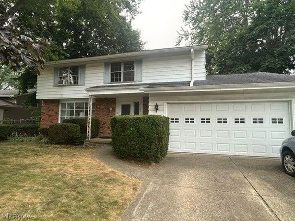 365 Wallace Drive, Berea, OH 44017
