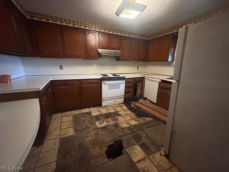 365 Wallace Drive, Berea, OH 44017 Photo 13