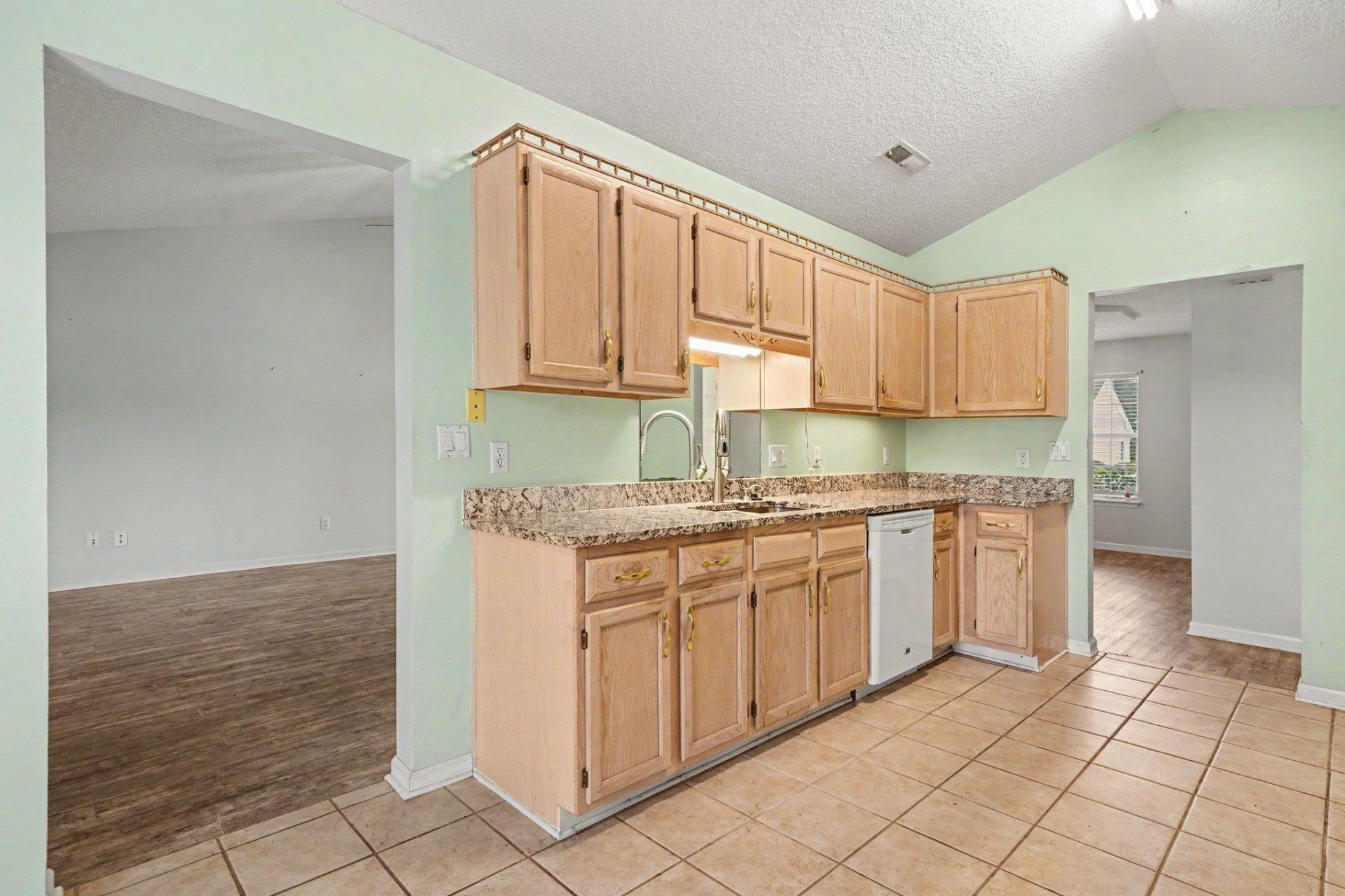 93 Black River Rd.  Photo 11