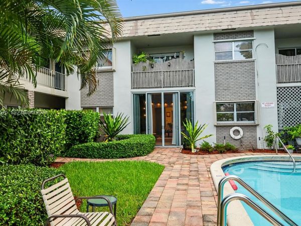 1541 NE 34th Ct , Unit 104, Oakland Park, FL 33334