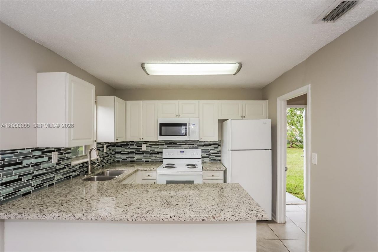 14971 SW 304th St , Homestead, FL 33033 Photo