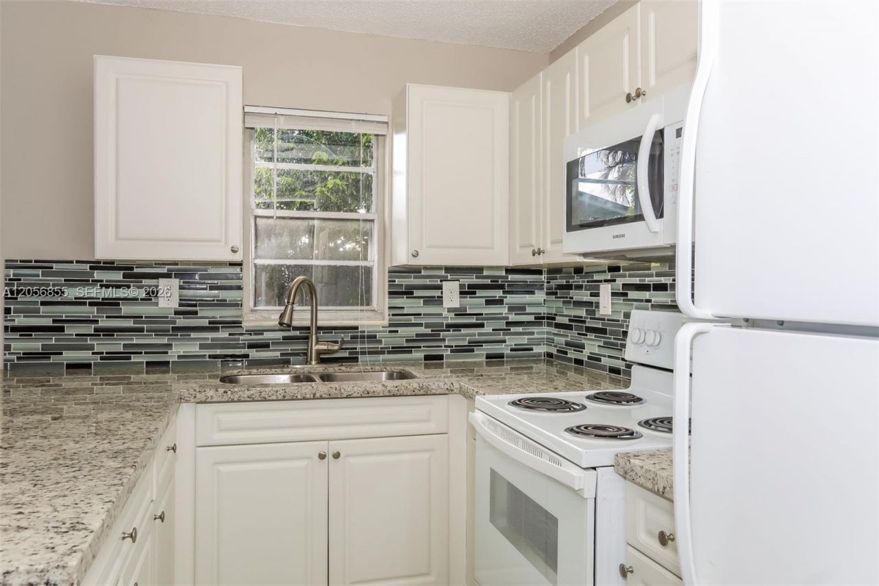 14971 SW 304th St , Homestead, FL 33033 Photo