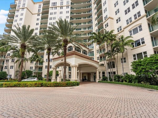 20000 E Country Club Dr , Unit 416, Aventura, FL 33180